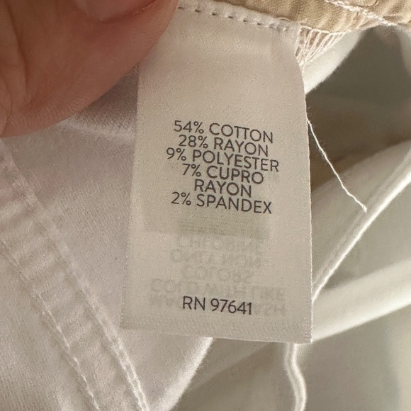 Brand New J. Jill Kick Flare White Jeans Size 14 Petite P Ankle length Raw Hem - Picture 8 of 8